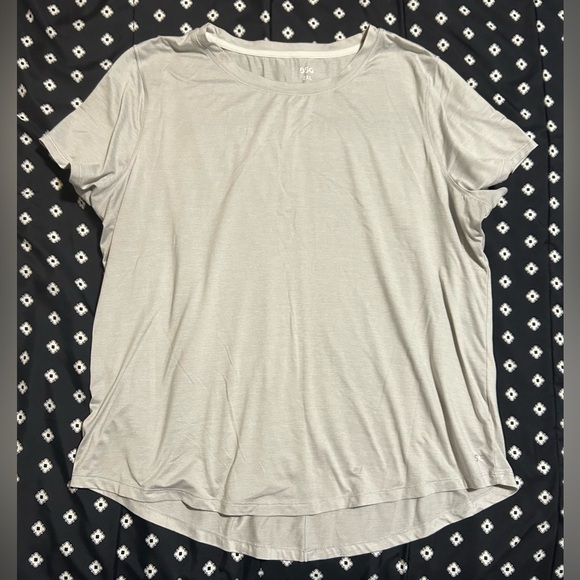 DSG Light grey work out shirt- size xl/2xl - Picture 1 of 8